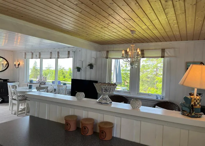 Feriehus Lys Og Koselig Med Flott Utsikt Og Masse Sol *